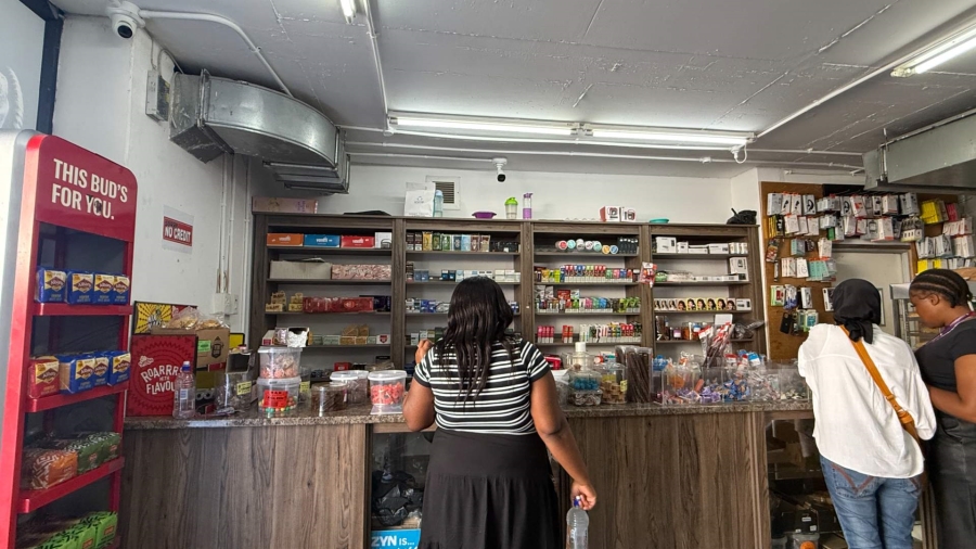 To Let commercial Property for Rent in Gardens Western Cape